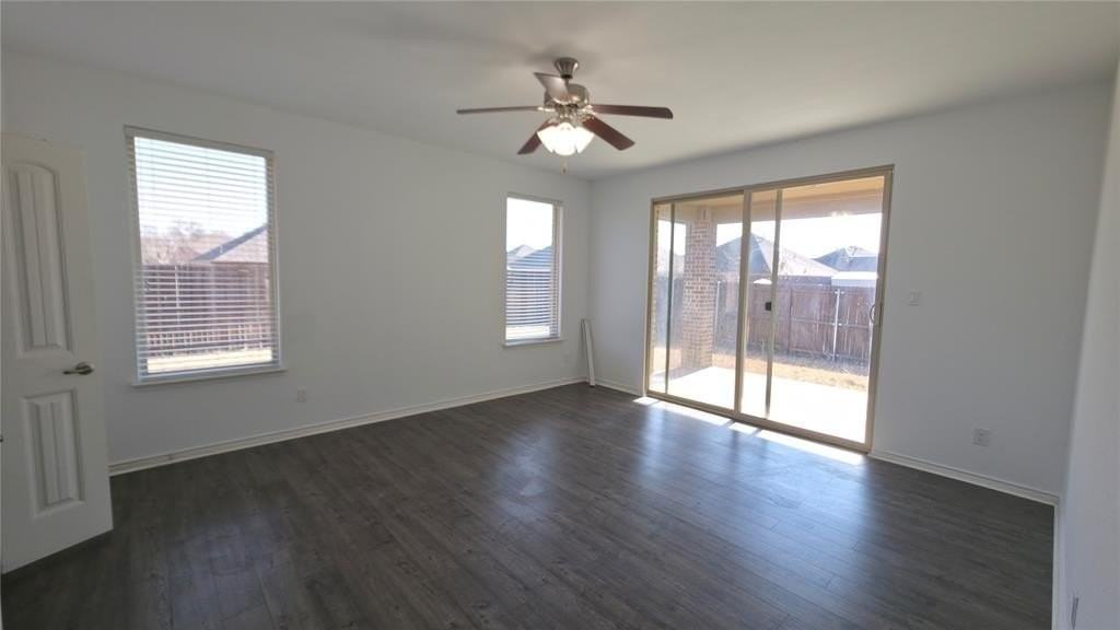 4822 Westlake Dr - Photo 5 of 15