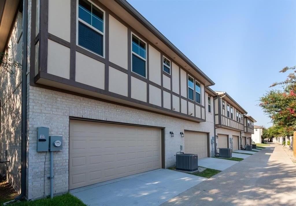 8708 Tudor Pl - Photo 4 of 5