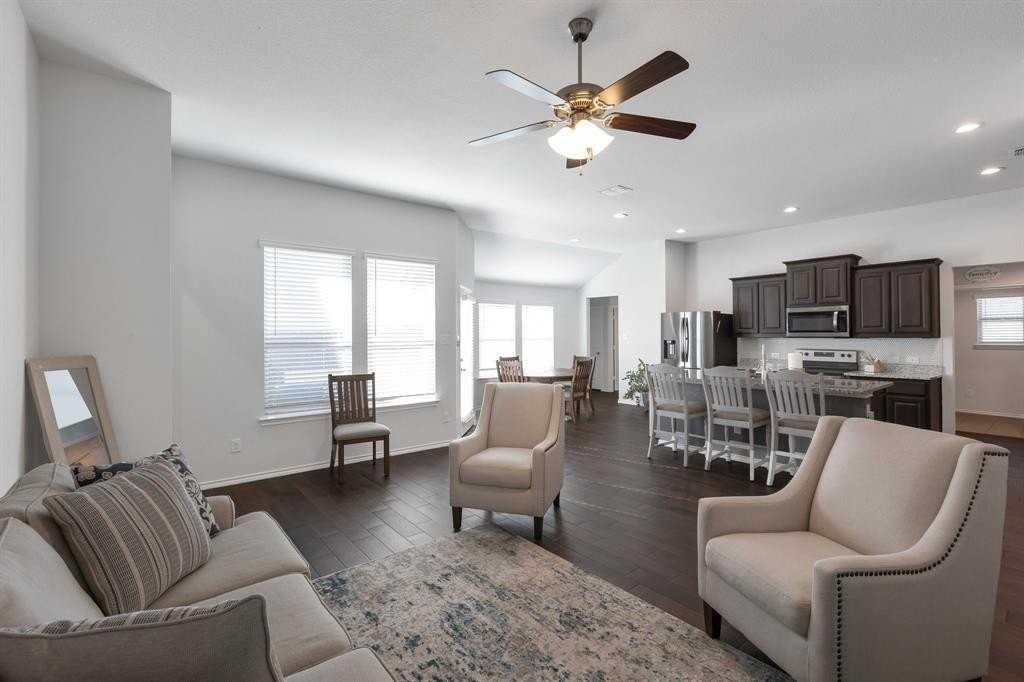 1333 Winding Hollow Dr - Photo 5 of 21