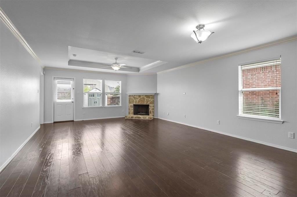 1428 Abby Creek Dr - Photo 4 of 15