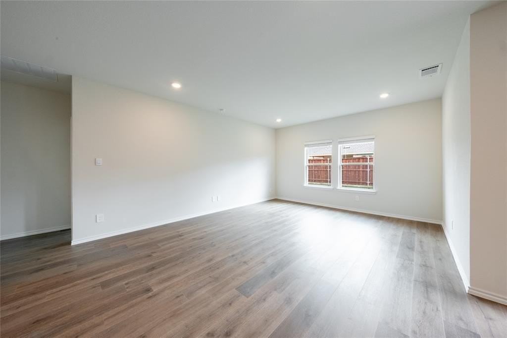 13156 Dawson Dr - Photo 4 of 31