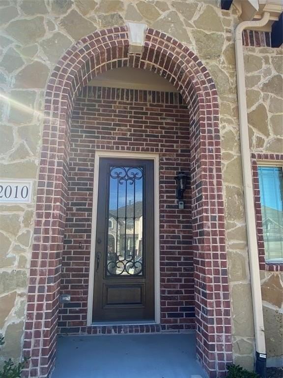 2010 Ranchwood Dr - Photo 4 of 37