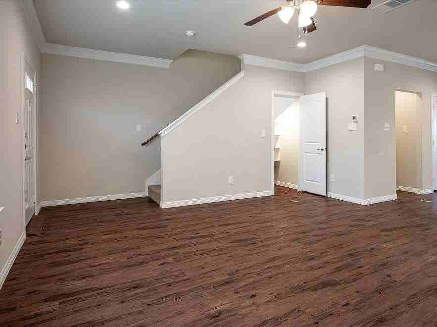 2709 Vine Ct - Photo 2 of 24