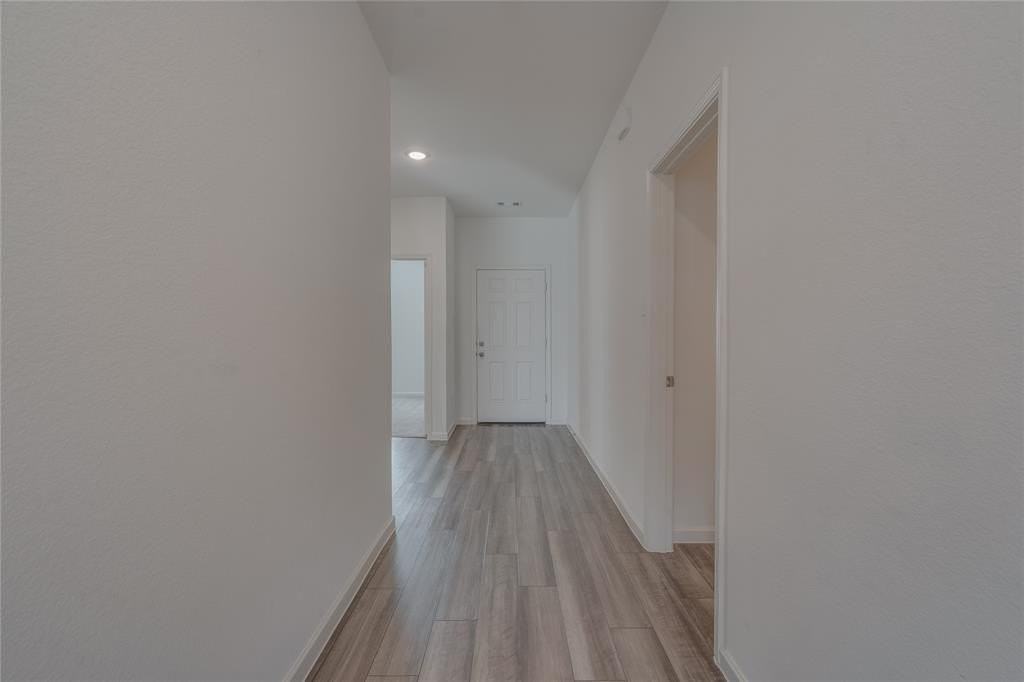 10317 Burnfoot Ln - Photo 6 of 38