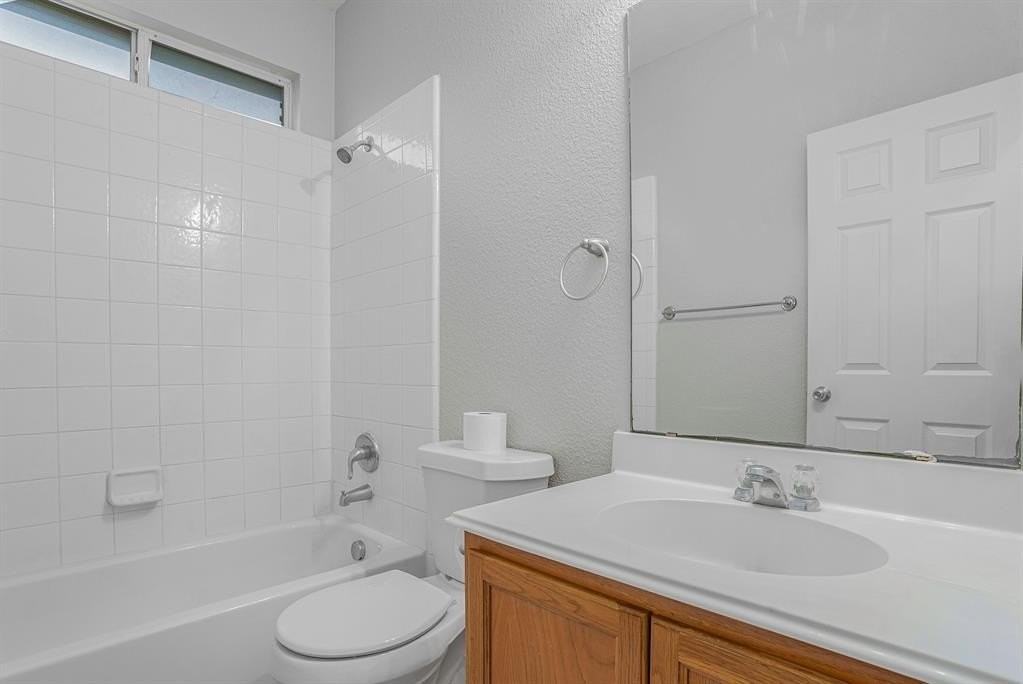 14604 Eaglemont Dr - Photo 4 of 24