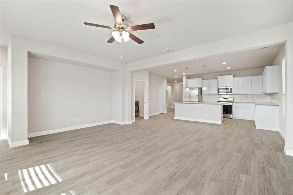 517 Watson Ln - Photo 3 of 13