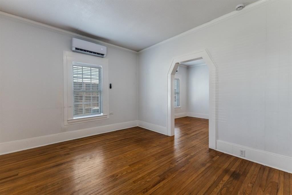 6012 Richmond Ave - Photo 6 of 20