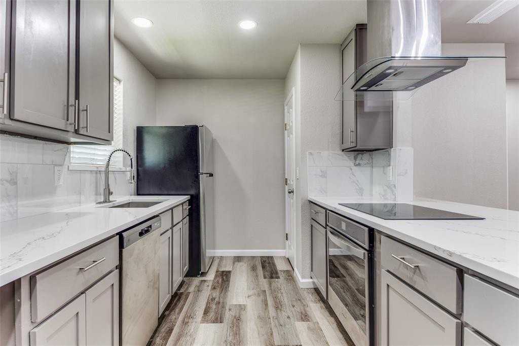 1669 Morrison Dr - Photo 6 of 25