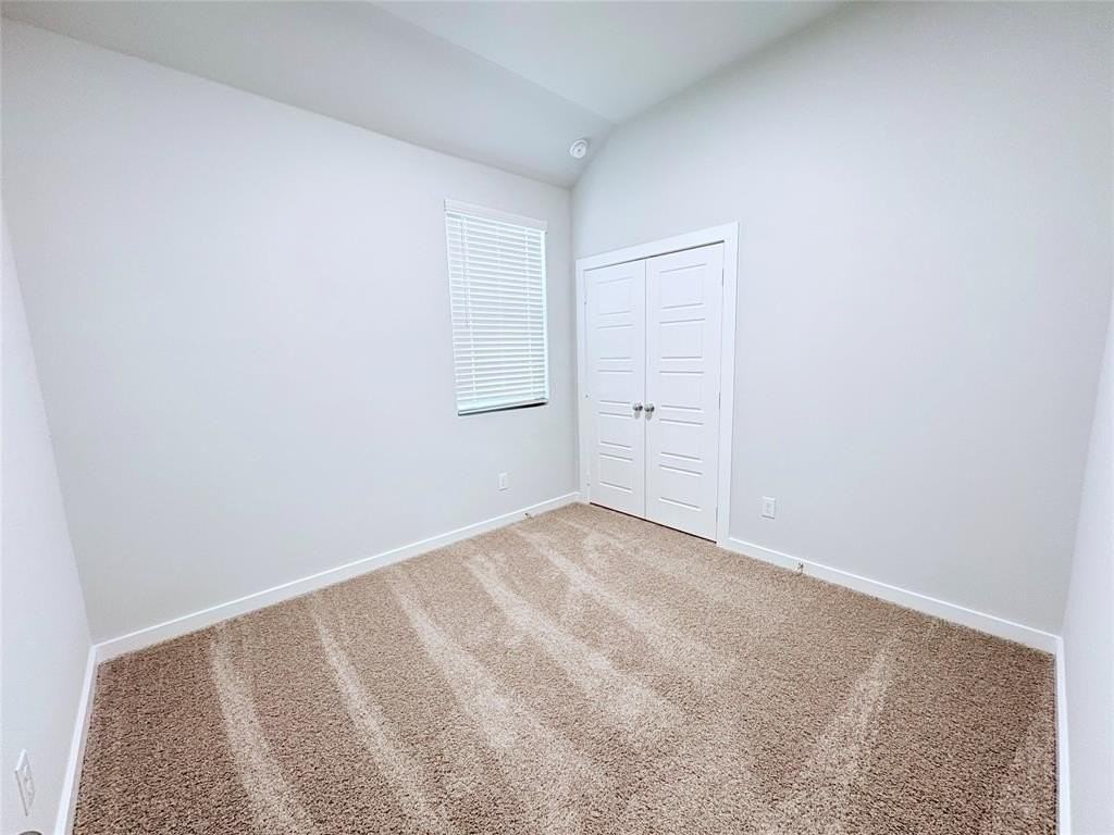 401 Green Gables Dr - Photo 7 of 21