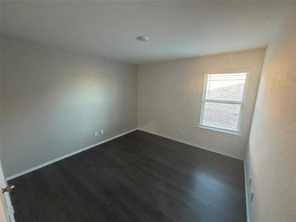 1112 Homestead Ln - Photo 5 of 14