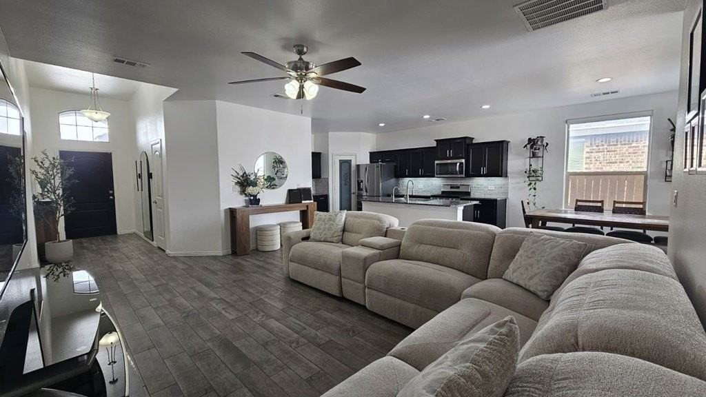 6906 Brisco Rd - Photo 7 of 32