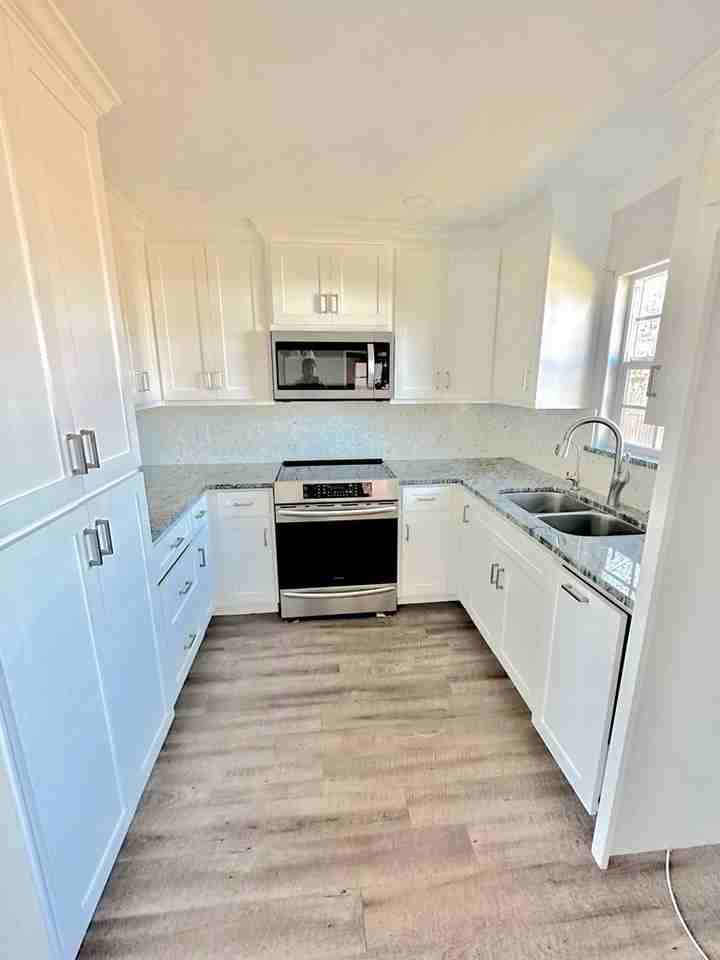 4915 Mcknight Dr - Photo 4 of 10