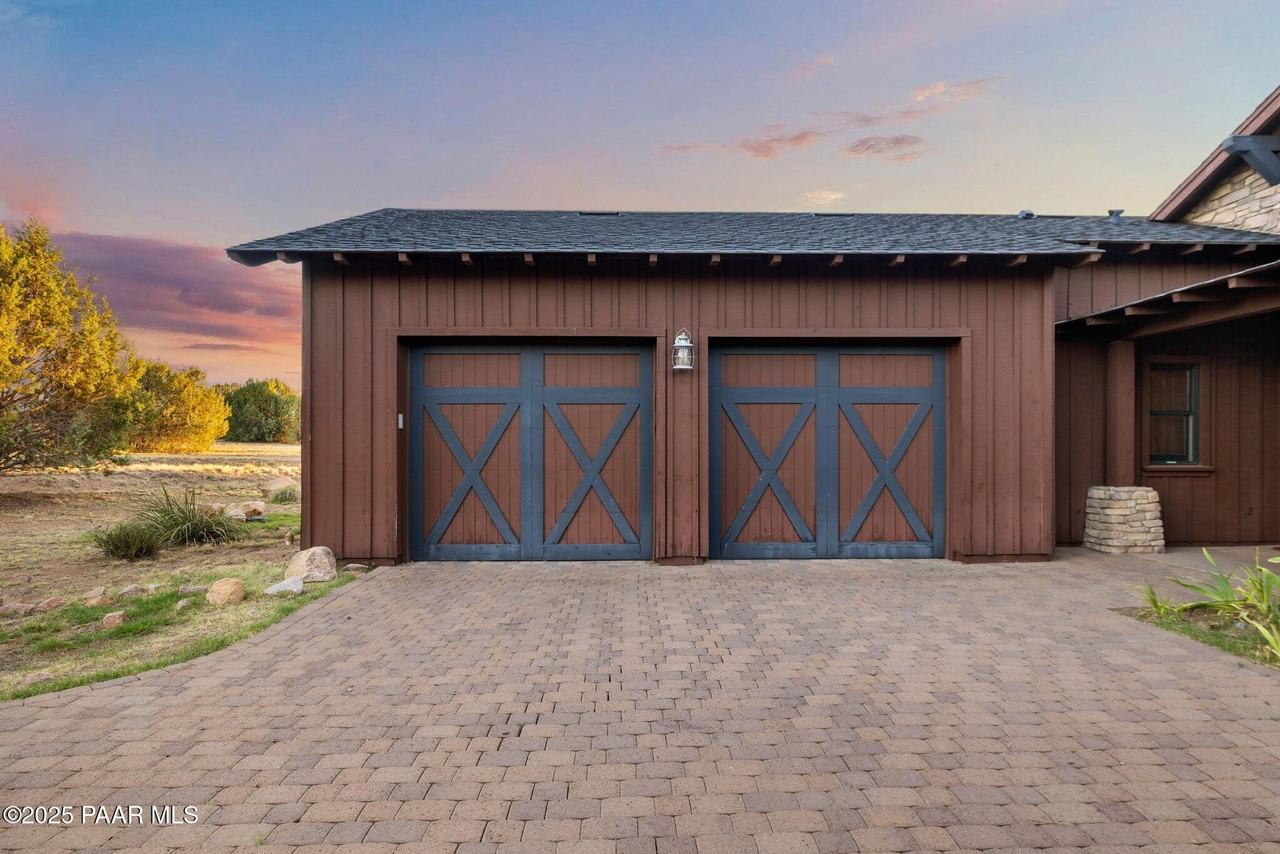 5780 W Johnny Mullins Dr - Photo 3 of 50