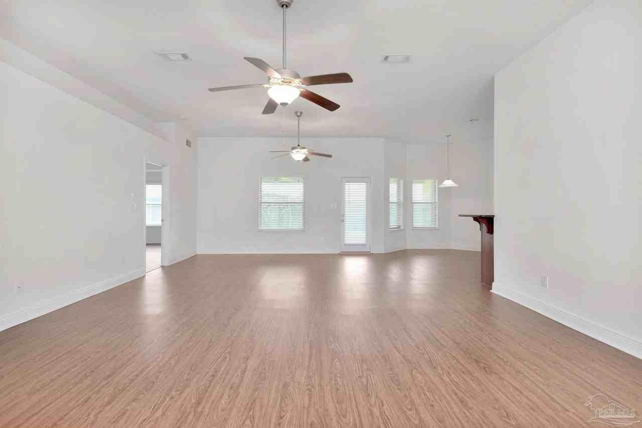 8782 Tomcat Ct - Photo 4 of 34