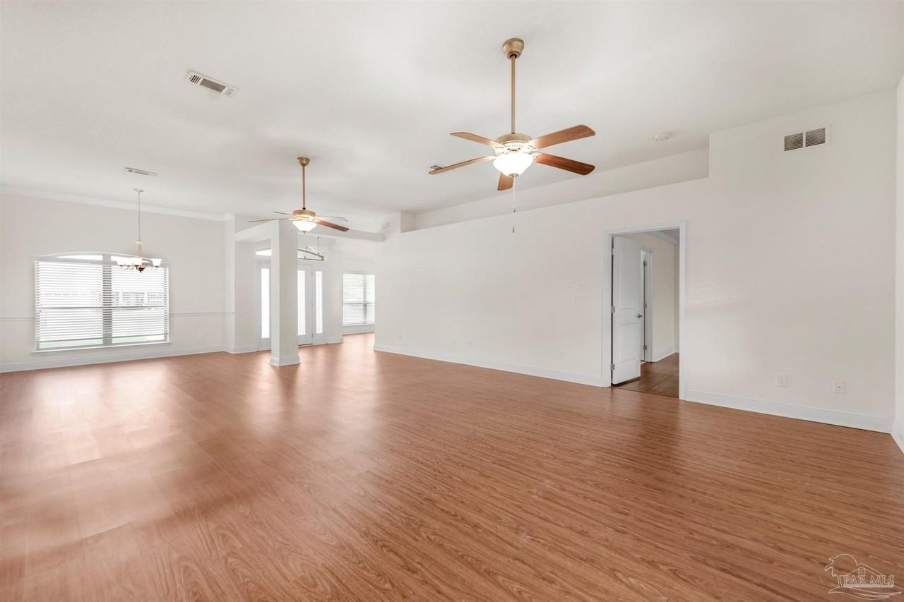 8782 Tomcat Ct - Photo 5 of 34