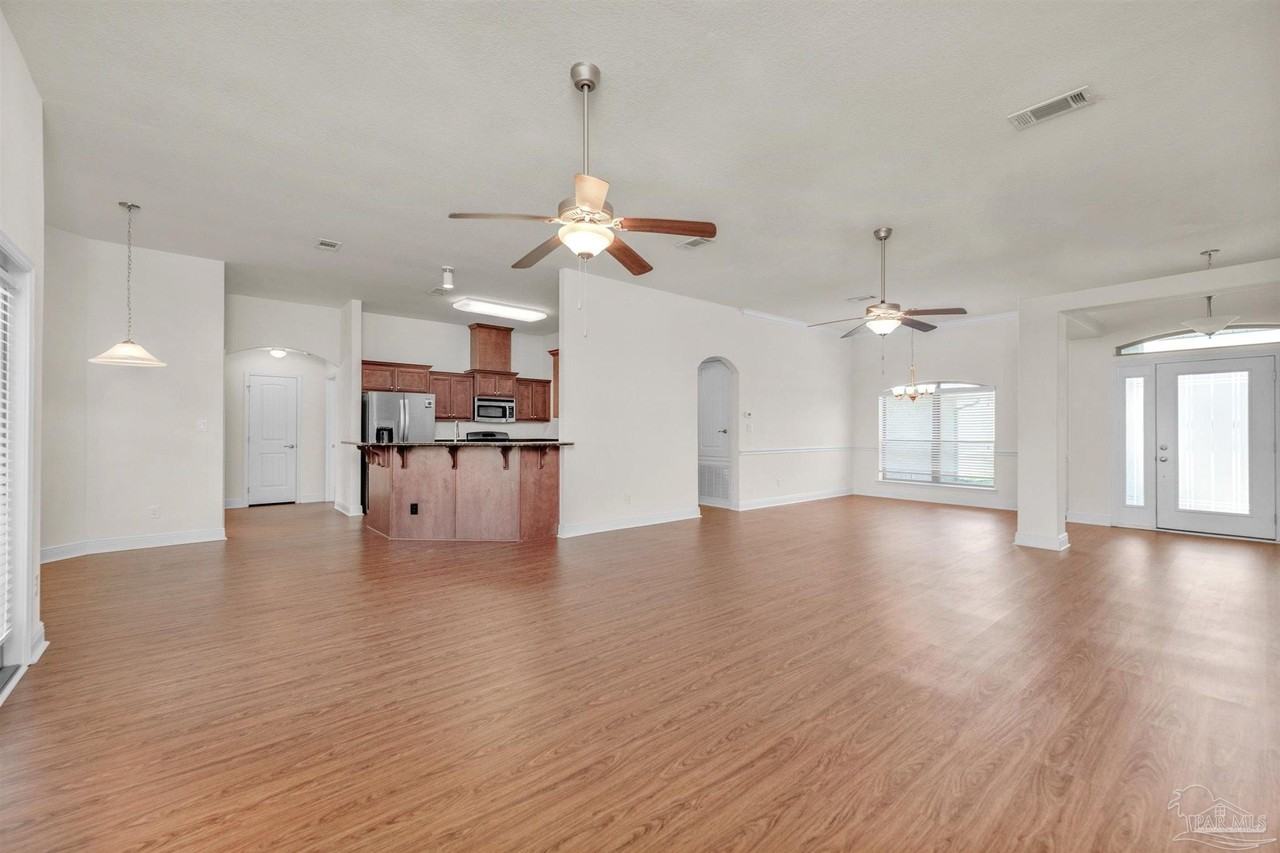 8782 Tomcat Ct - Photo 6 of 34