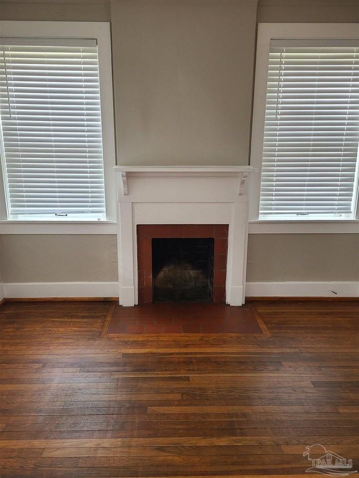 114 W La Rua St - Photo 3 of 27