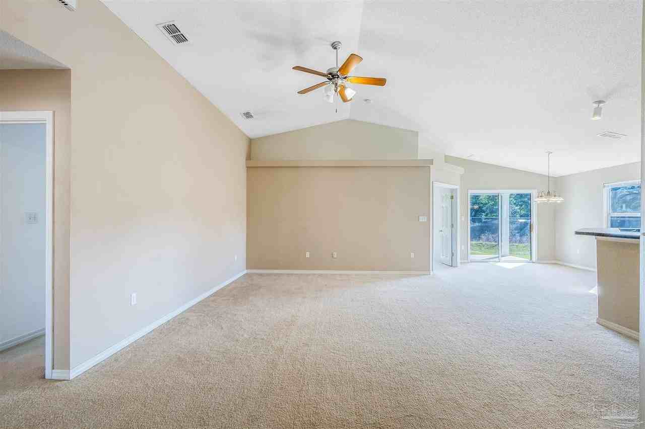 7030 Tylerwood Ct - Photo 6 of 28