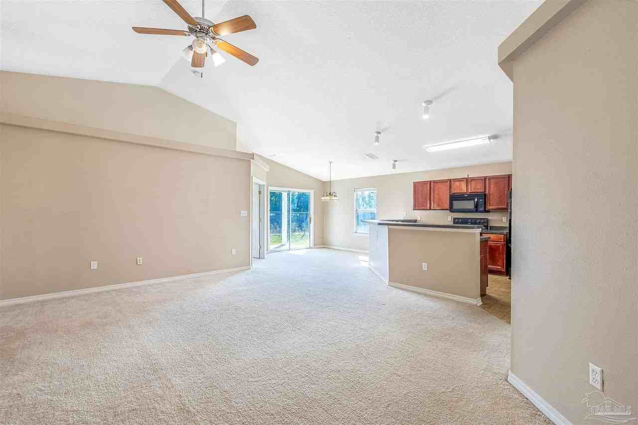 7030 Tylerwood Ct - Photo 7 of 28