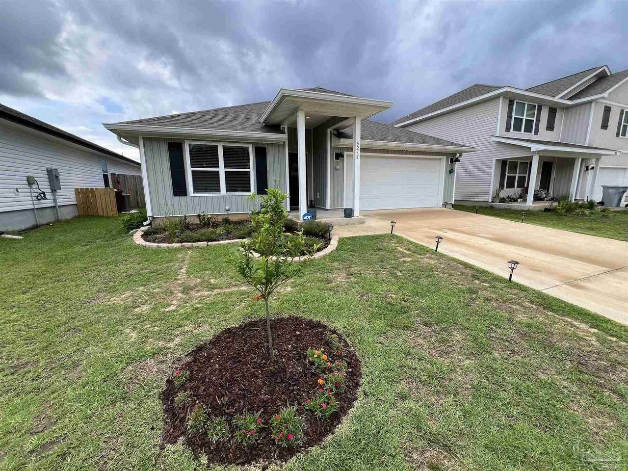 5276 Peach Dr - Photo 2 of 20