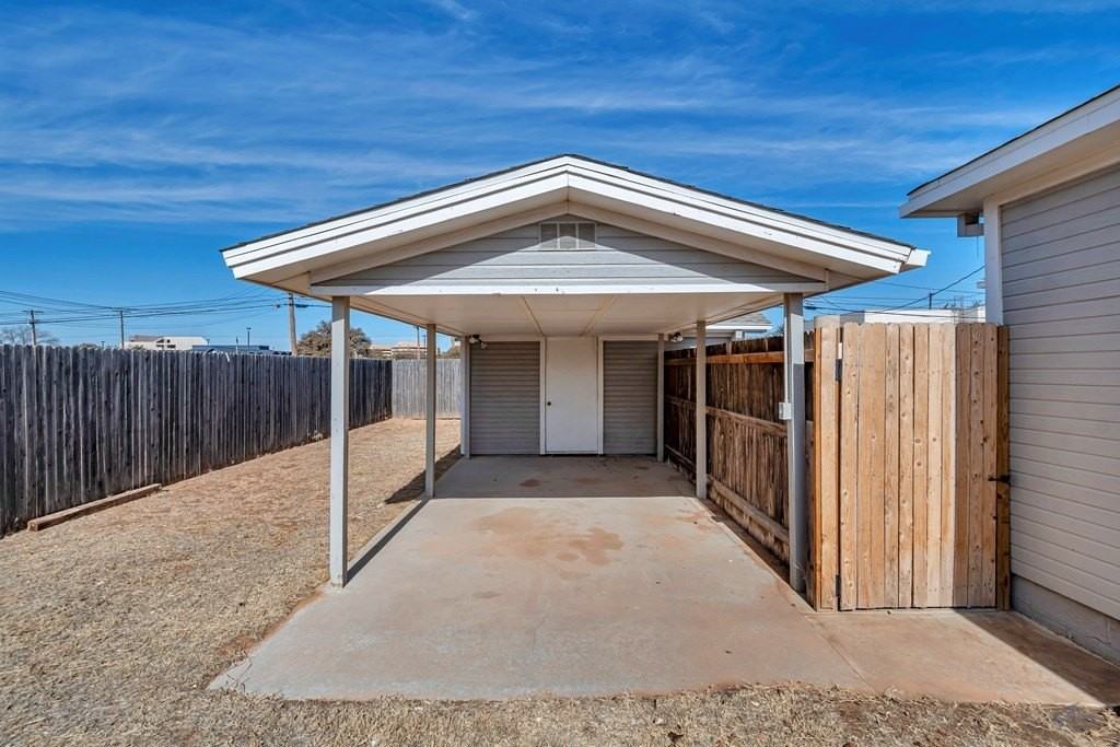 404 W Shandon Ave - Photo 4 of 37