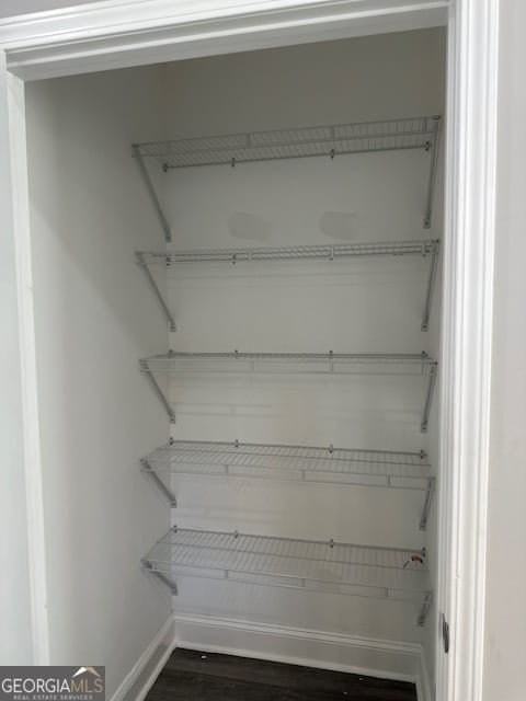 222 Taylor Cir - Photo 4 of 10