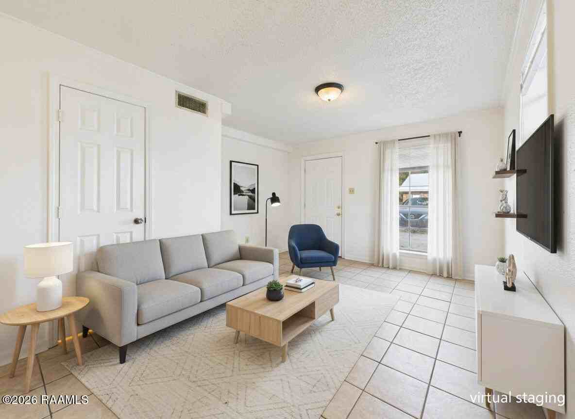 225 Ryder Dr - Photo 3 of 21