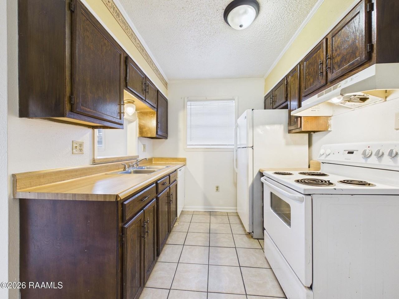 225 Ryder Dr - Photo 7 of 21