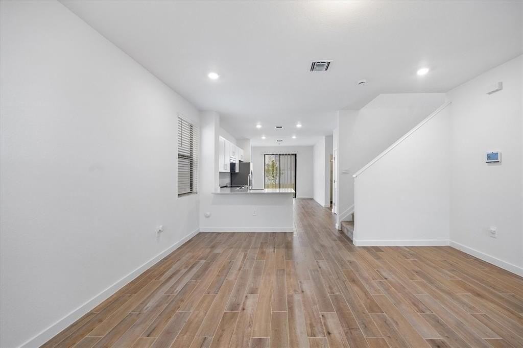 713 Se 15th Ave - Photo 4 of 36