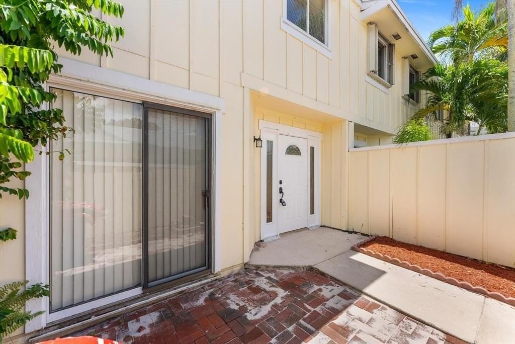 6175 Riverwalk Ln #4 - Photo 3 of 46