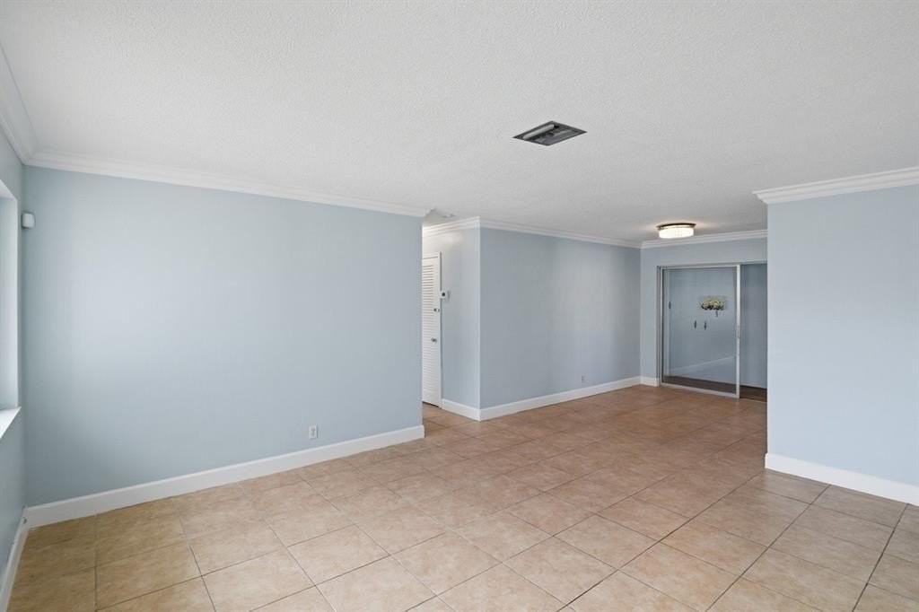 3002 Nw 48th St - Photo 3 of 18