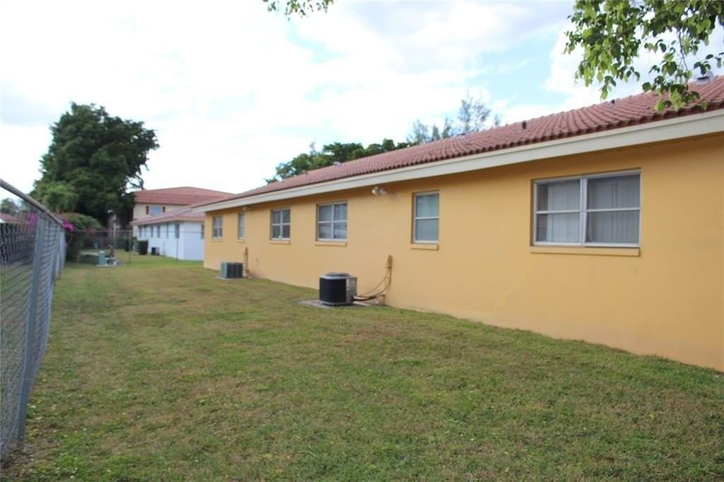 8600 Nw 35th St #3 - Photo 4 of 16