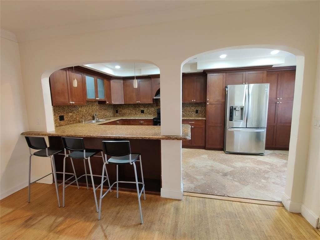 733 Ne 18th Ave - Photo 4 of 50