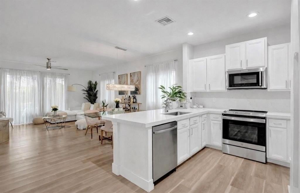 4234 N Dixie Hwy #125 - Photo 3 of 42