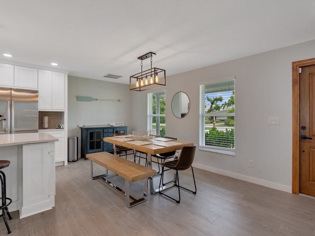 606 Conn Way - Photo 6 of 34