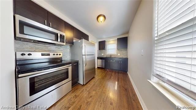 3734 Buckingham Ave - Photo 3 of 20