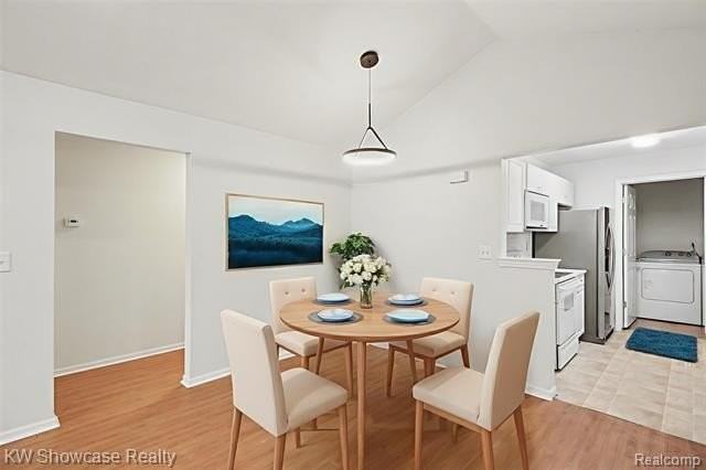 3480 Tremonte Cir N - Photo 5 of 27