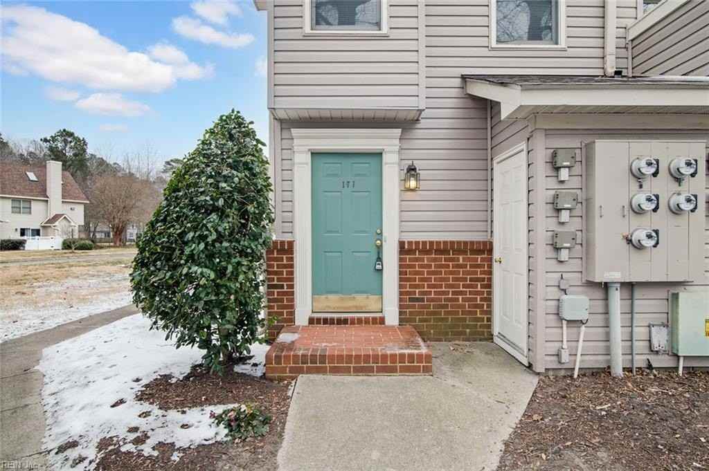 17 Tamarisk Quay #I - Photo 3 of 31