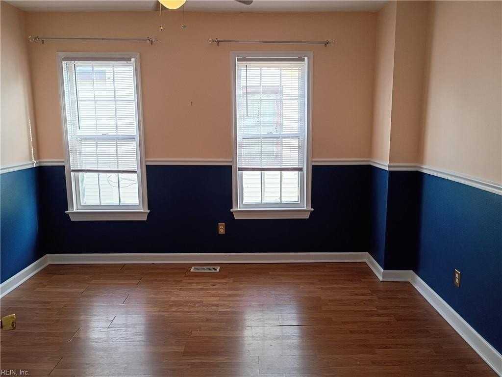 1213 Holly Ave - Photo 4 of 9