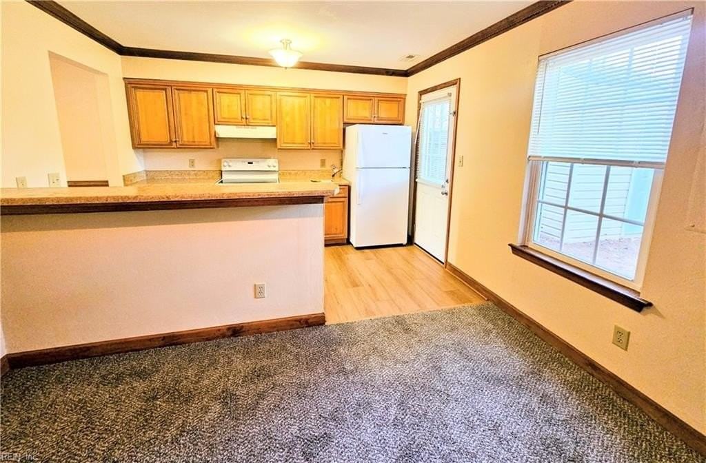 3350 Bangor Cres - Photo 4 of 24