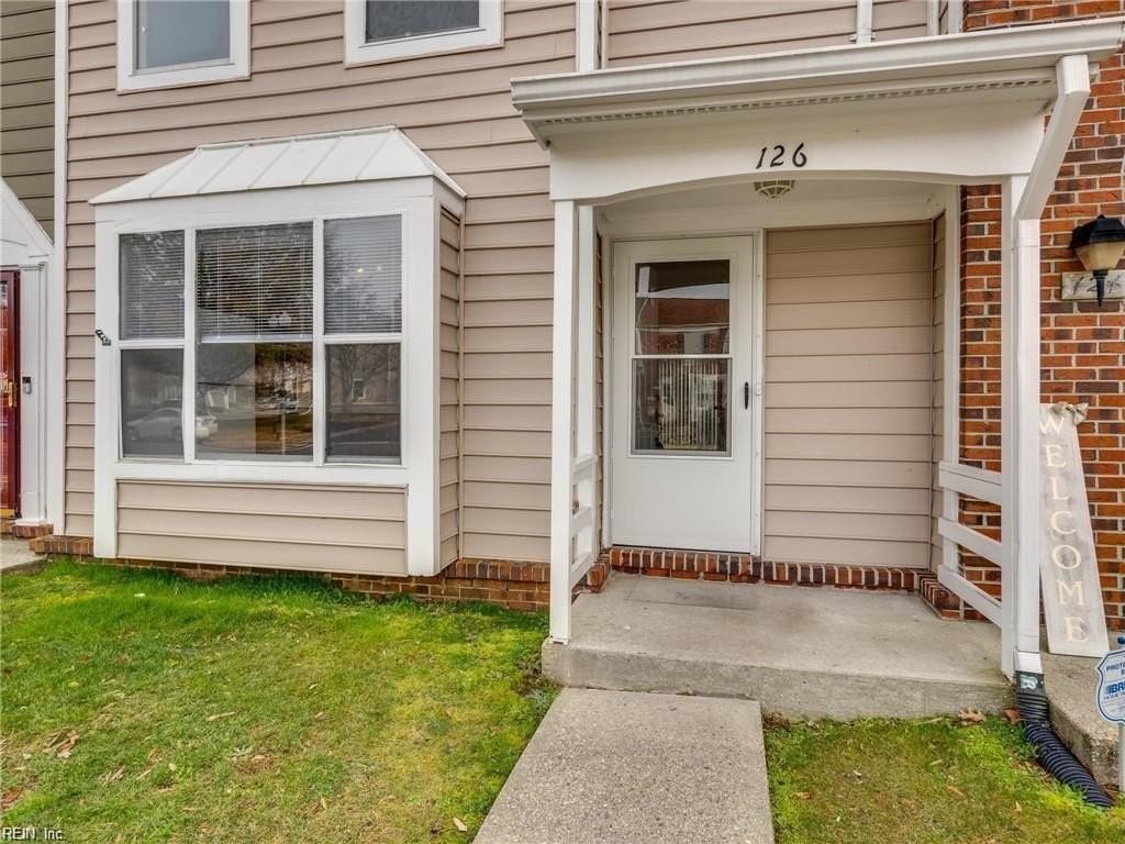 126 Whitewater Dr - Photo 2 of 26