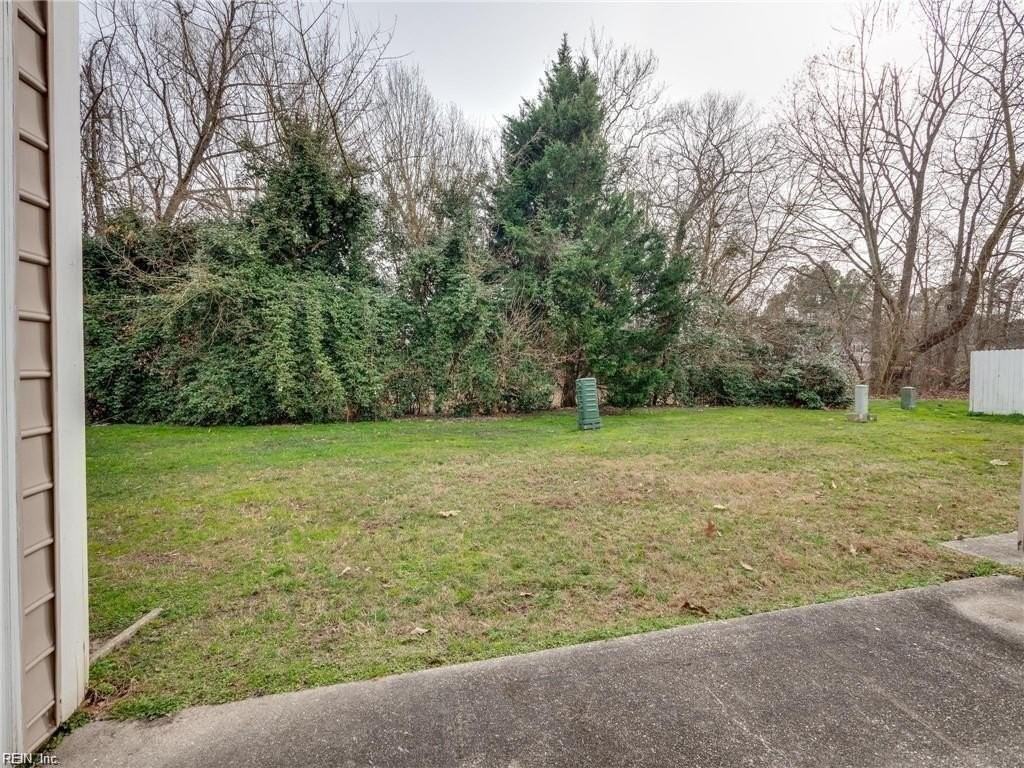 126 Whitewater Dr - Photo 3 of 26