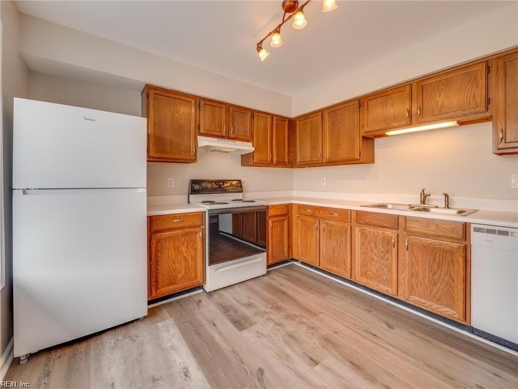 126 Whitewater Dr - Photo 7 of 26