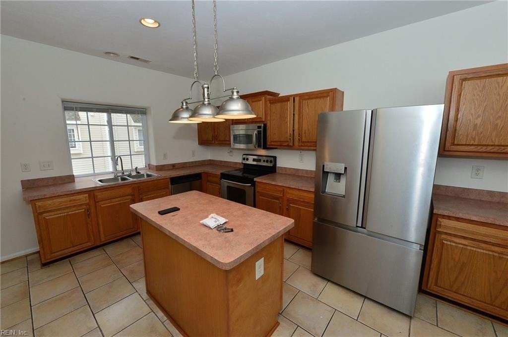 4027 Palmer Ct - Photo 5 of 27