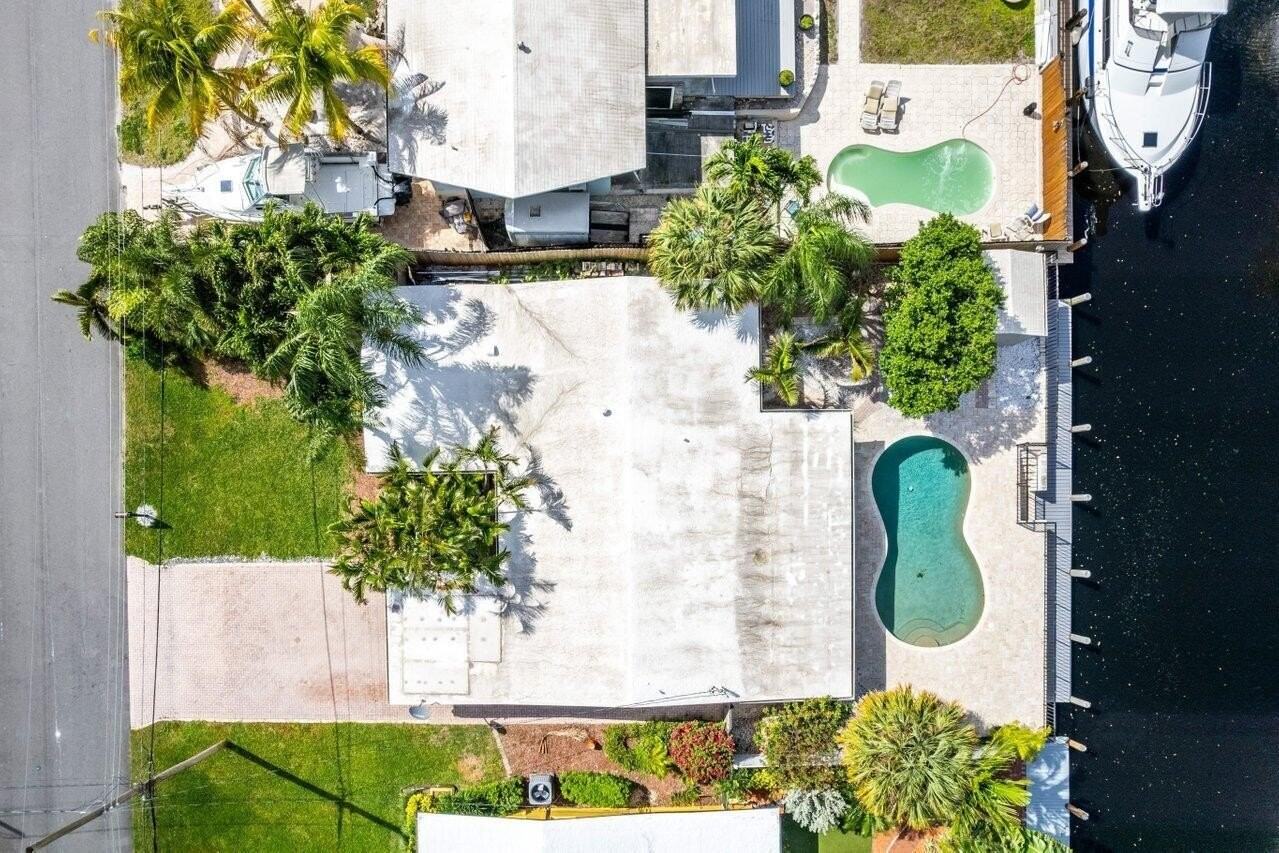 2431 Key Largo Ln - Photo 2 of 30