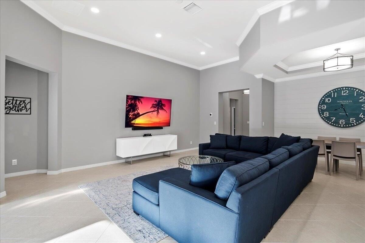 3356 Florence St - Photo 6 of 45