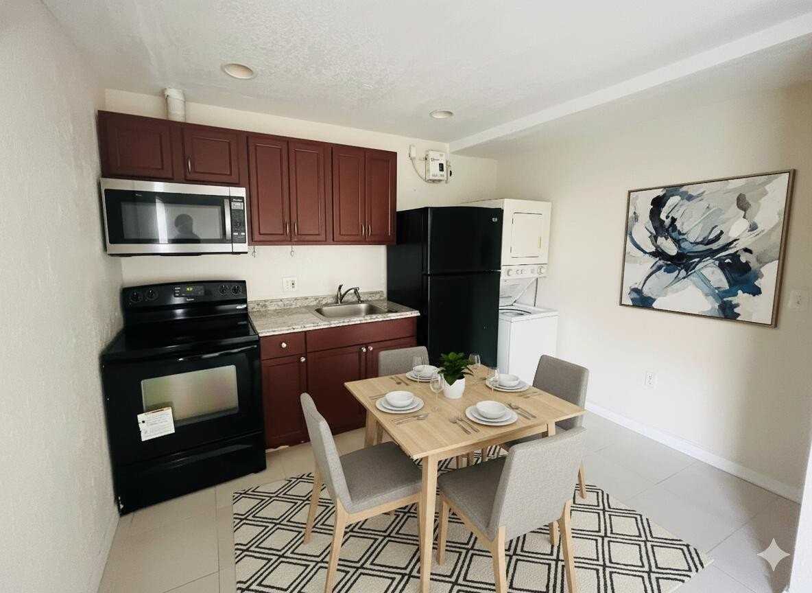 901 8th St #1 - Photo 3 of 8