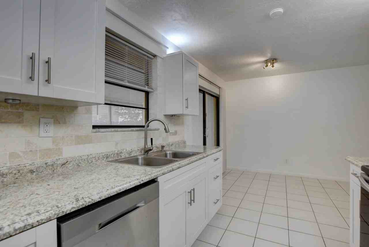 12449 Westhampton Cir - Photo 6 of 19