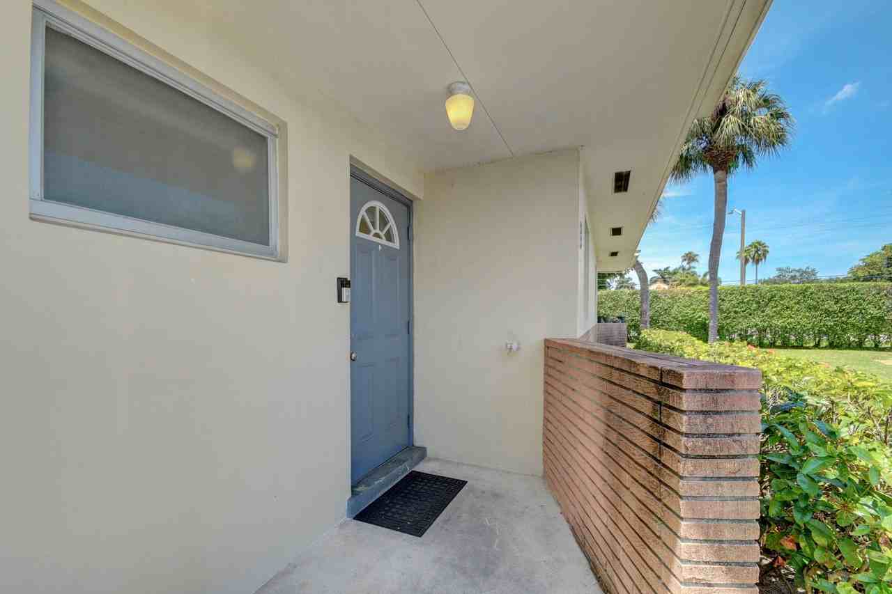 2915 Ashley Dr W #E - Photo 4 of 30