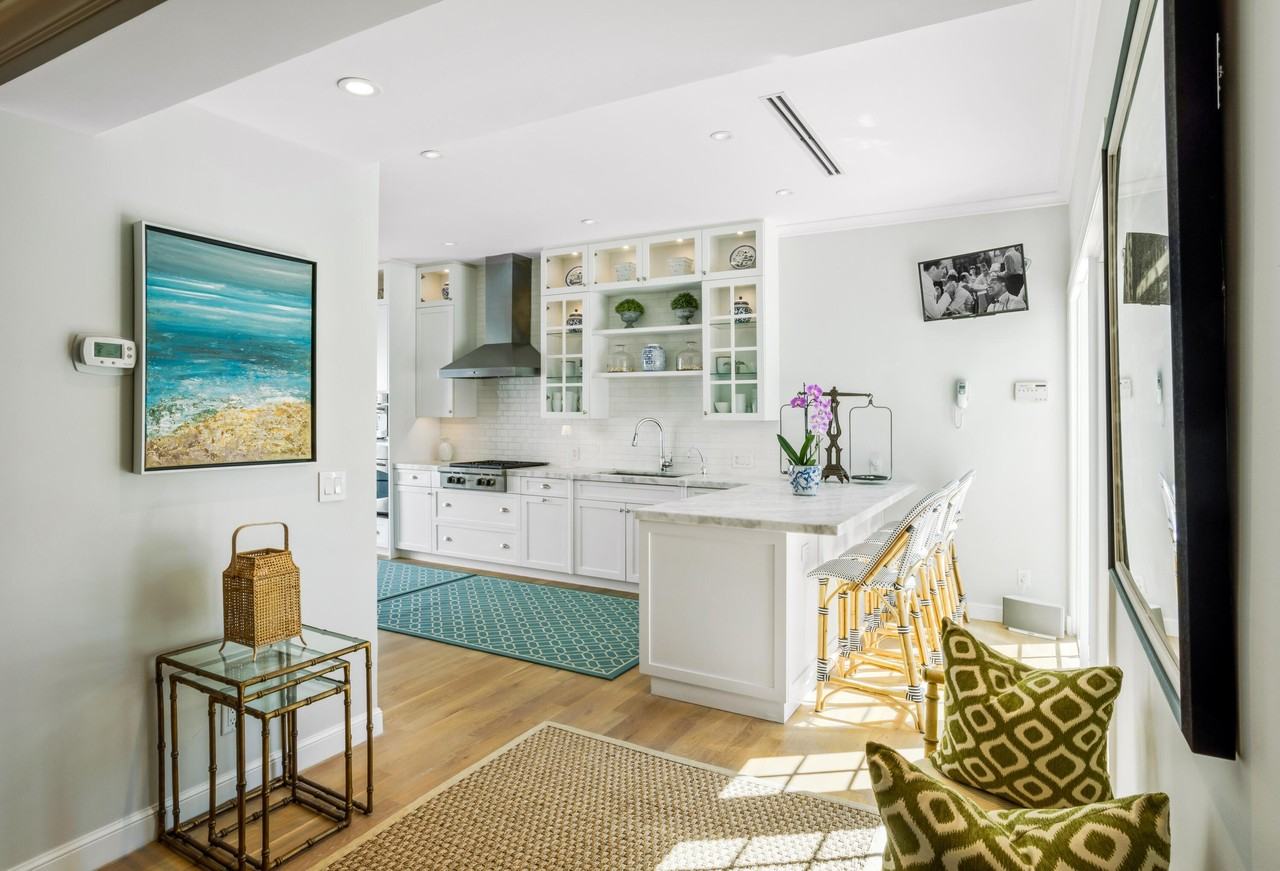 327 Arabian Rd - Photo 6 of 23